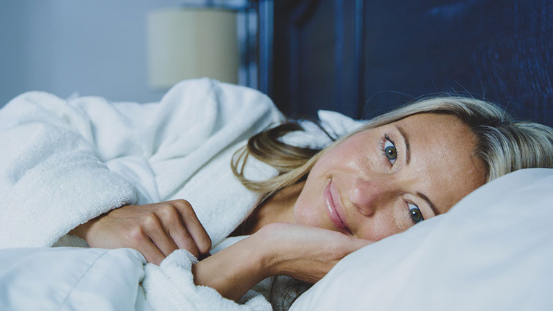 Vermeiden Sie Rückenschmerzen mit unseren Tipps für einen besseren Schlaf